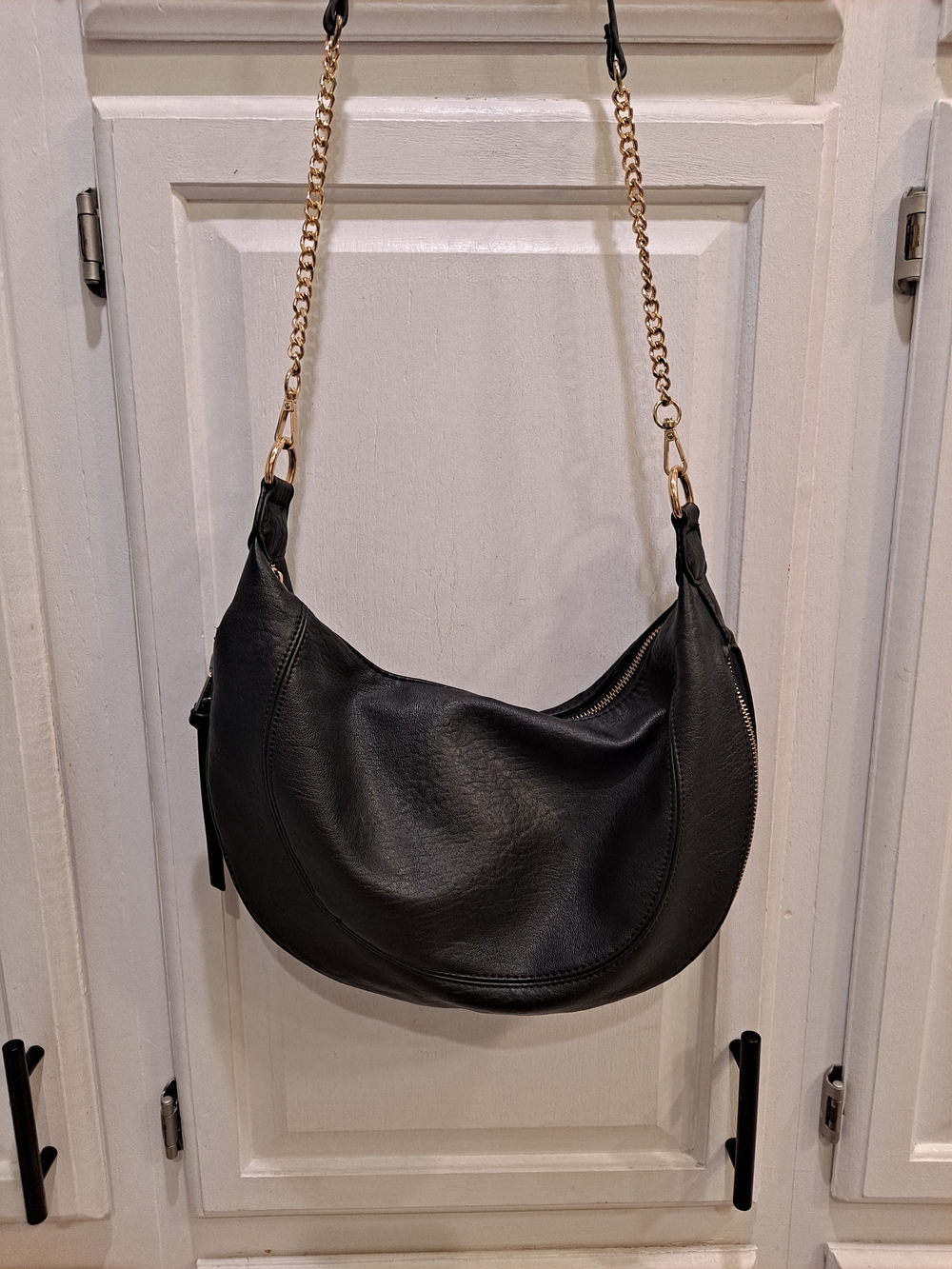 Antik Kraft Noelia Black Vegan Leather Crescent Hobo Expandable Crossbody